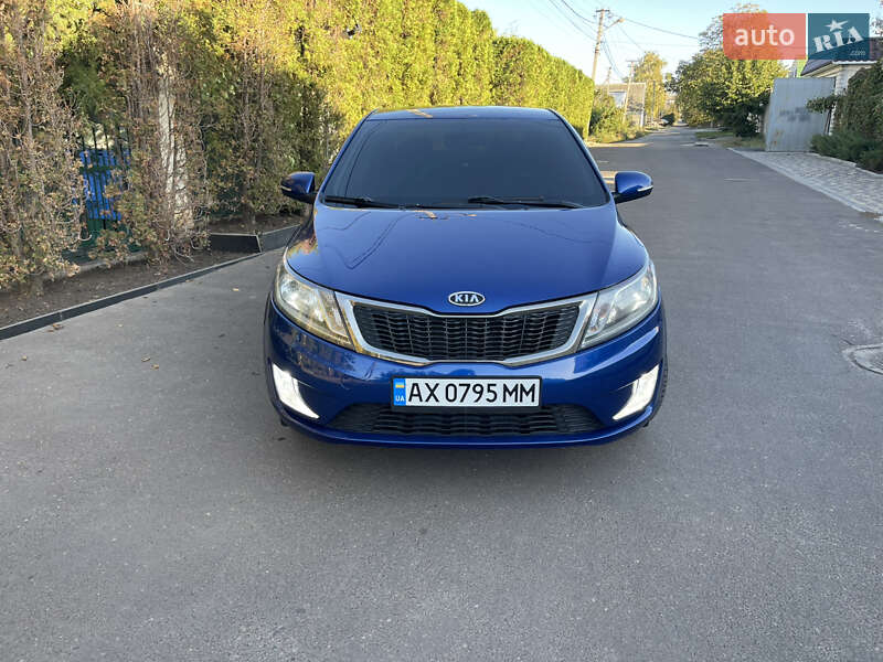Kia Rio (2012)
