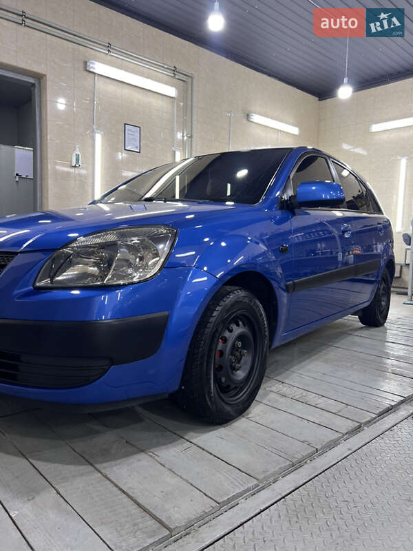 Kia Rio (2007)
