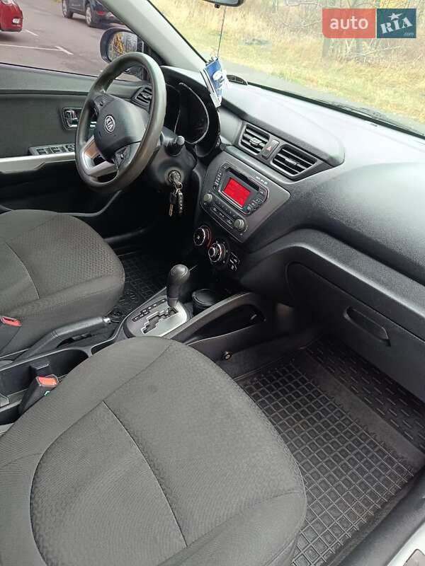 Kia Rio (2012)