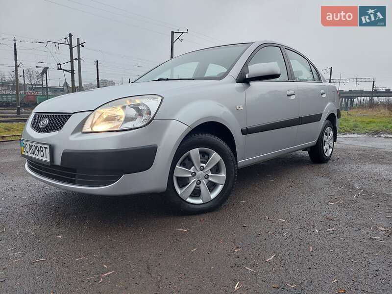 Kia Rio (2008)