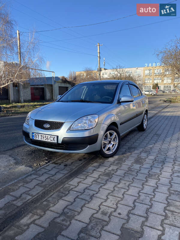 Kia Rio (2006)