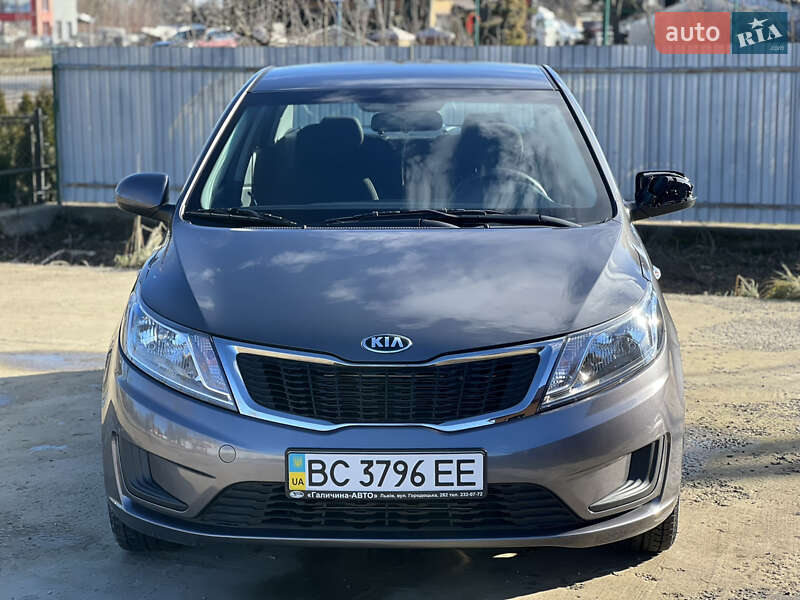 Kia Rio (2013)