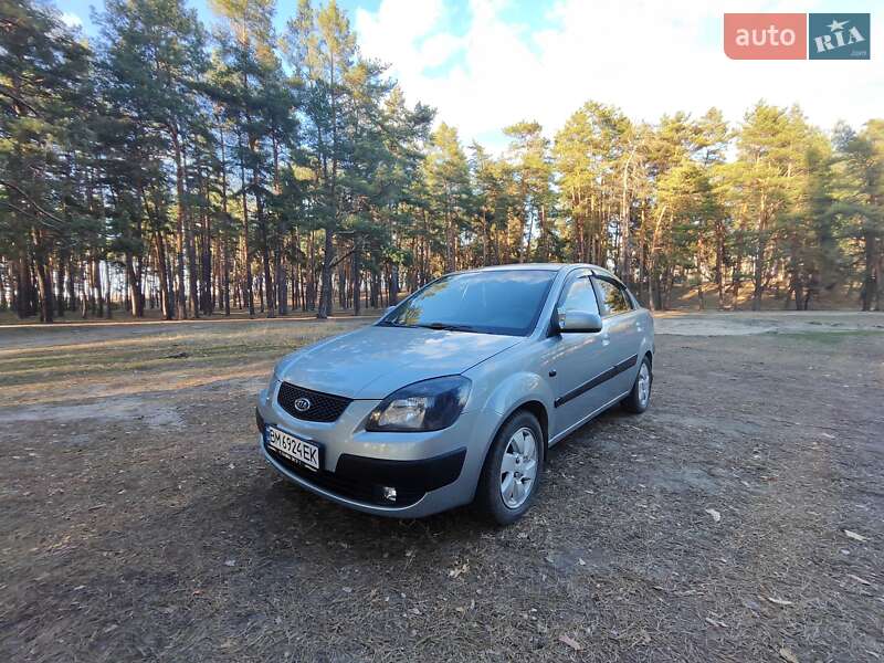 Kia Rio (2007)