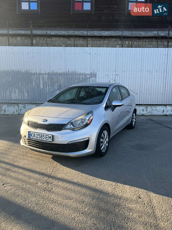 Kia Rio (2015)