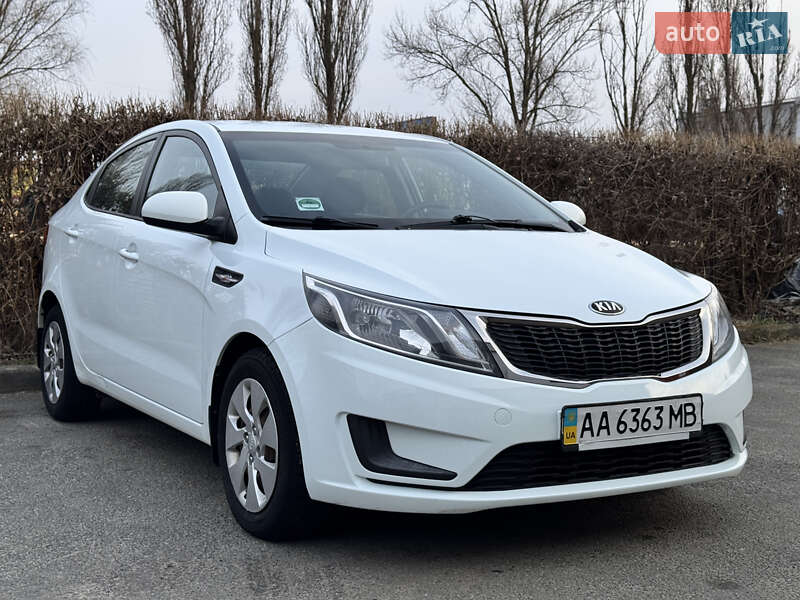 Kia Rio (2013)