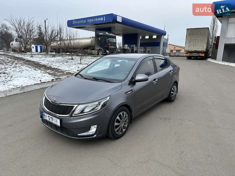 Kia Rio (2013)