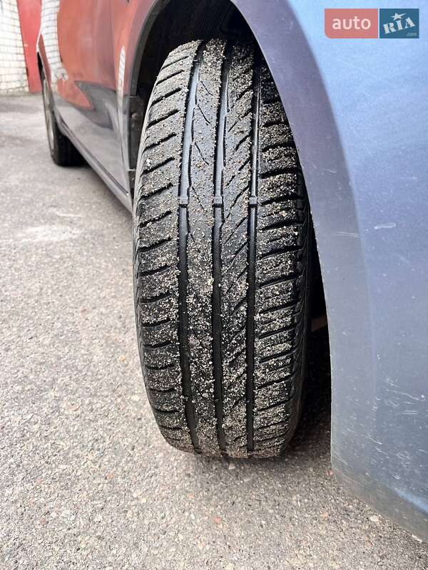 Kia Rio (2012)
