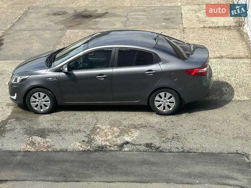 Kia Rio (2012)