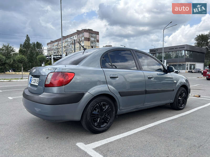 Kia Rio (2008)