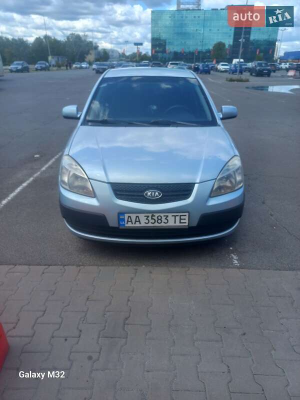 Kia Rio (2008)