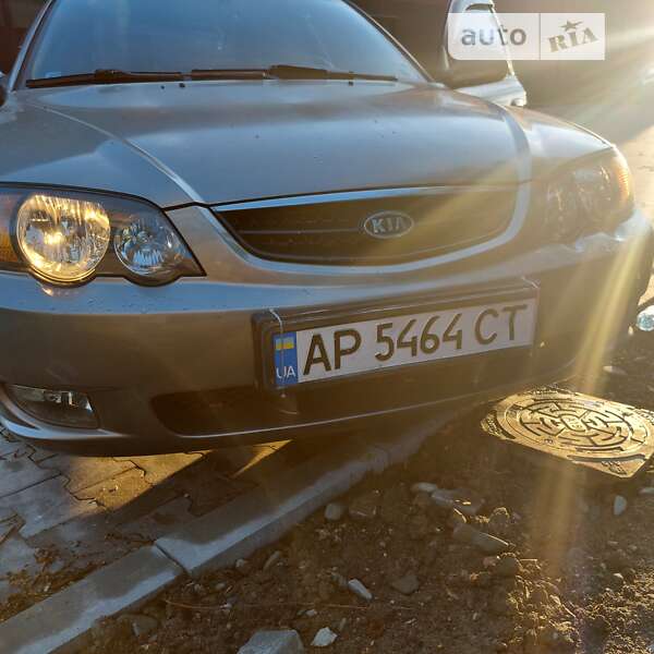 Kia Shuma (2003)