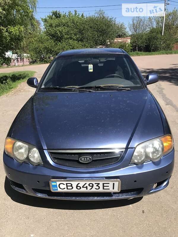 Kia Shuma (2004)