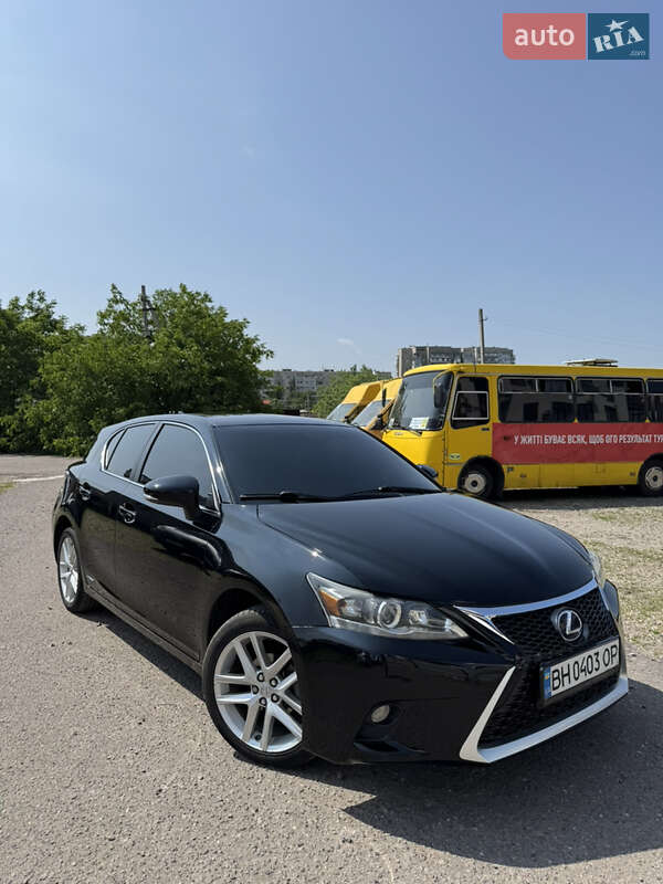 Lexus Ct (2014)