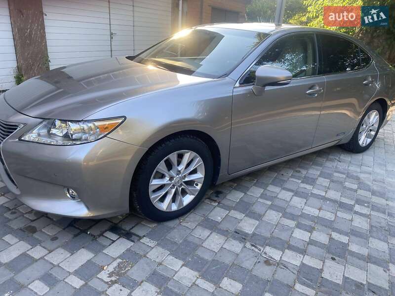 Lexus Es (2015)