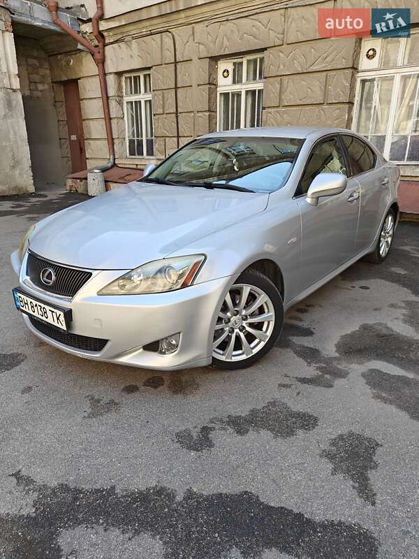 Lexus Is (2005)