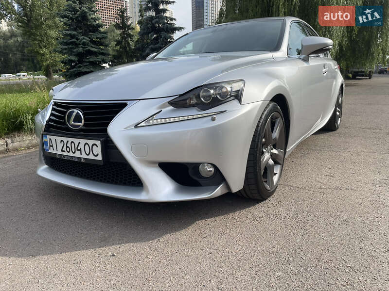 Lexus Is (2014)