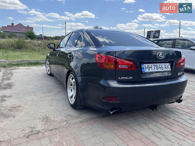 Lexus Is (2005)