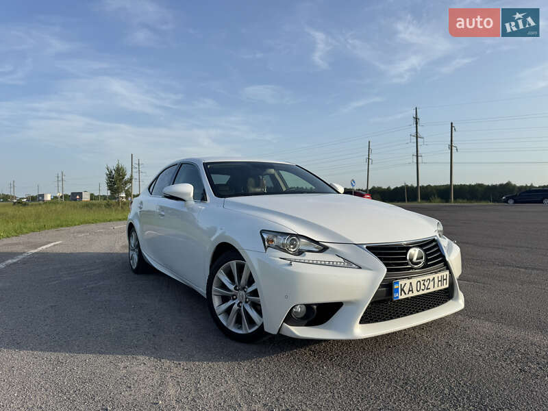 Lexus Is (2013)