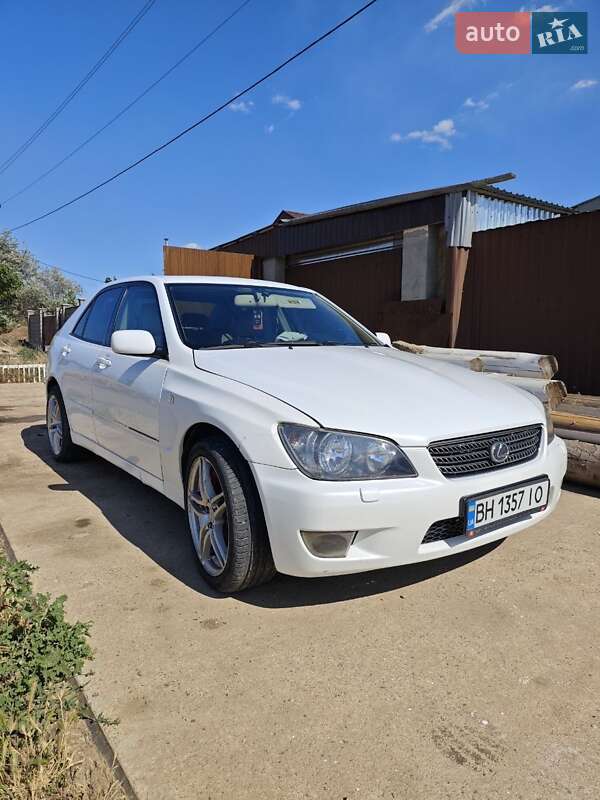 Lexus Is (2002)