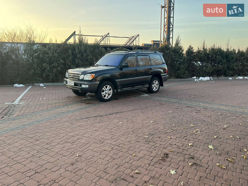 Lexus Lx (2003)