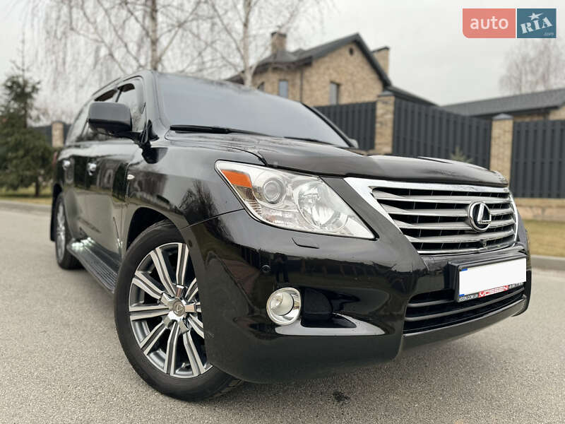 Lexus Lx (2011)