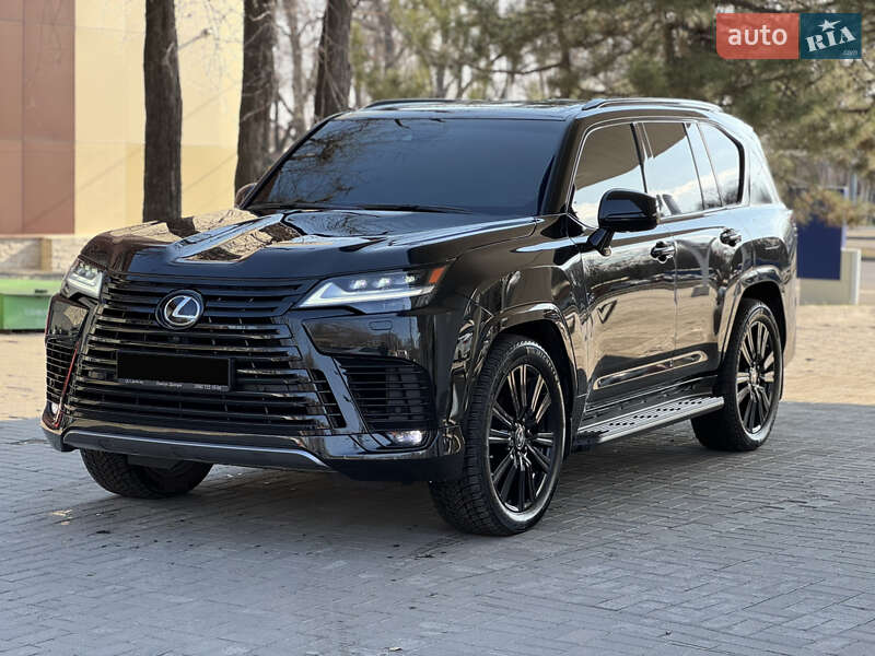 Lexus Lx (2023)