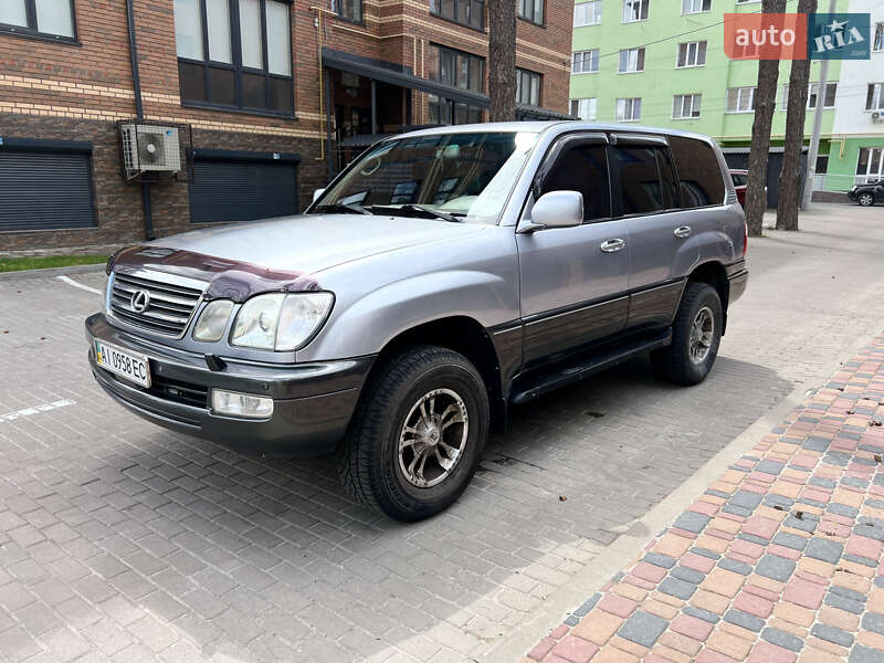 Lexus Lx (2002)