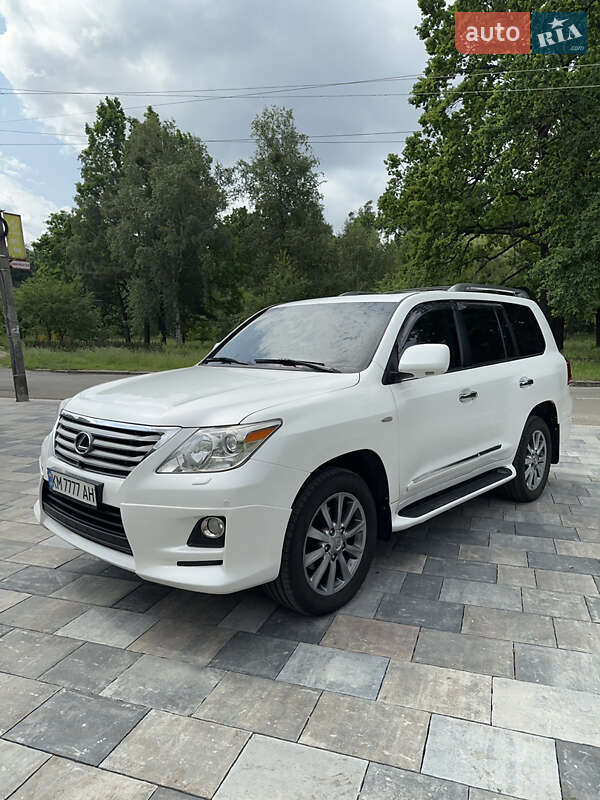 Lexus Lx (2011)