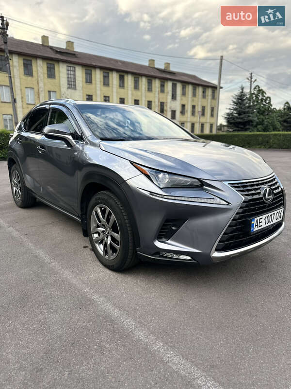 Lexus Nx (2017)