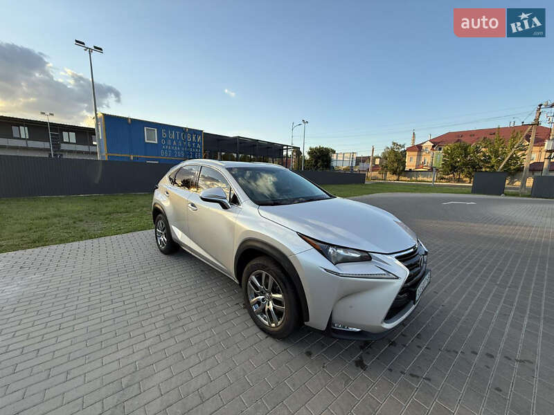 Lexus Nx (2015)