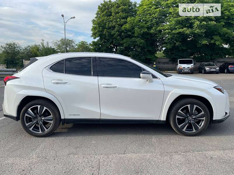 Lexus Ux (2021)