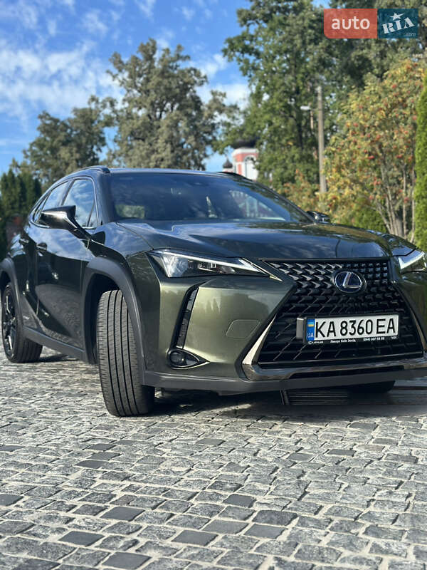Lexus Ux (2021)