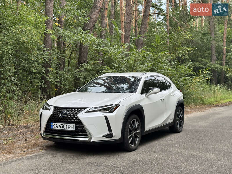 Lexus Ux (2021)