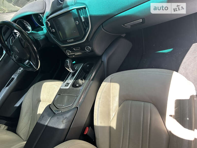 Maserati Ghibli s q4 (2015)