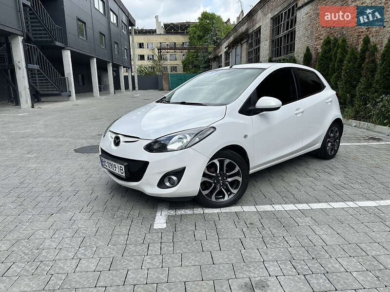 Mazda 2 (2012)