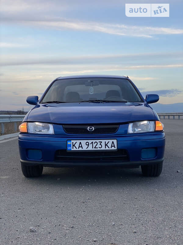 Mazda 323 (1998)