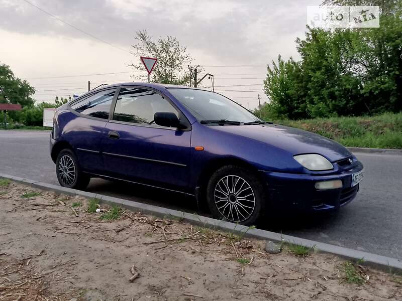 Mazda 323 (1994)