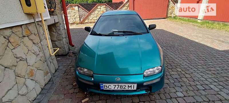 Mazda 323 (1995)