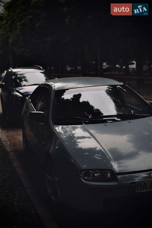 Mazda 323 (1997)