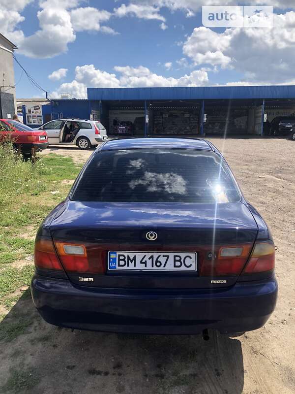 Mazda 323 (1996)