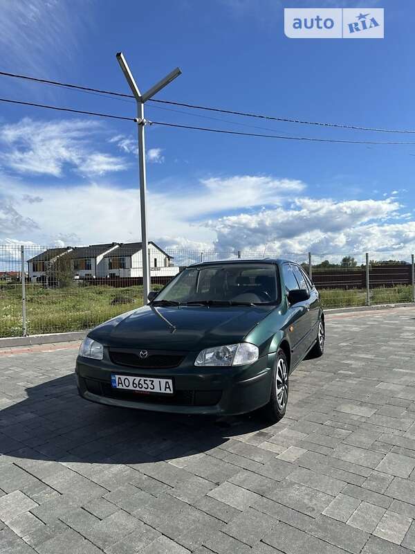 Mazda 323 (1998)