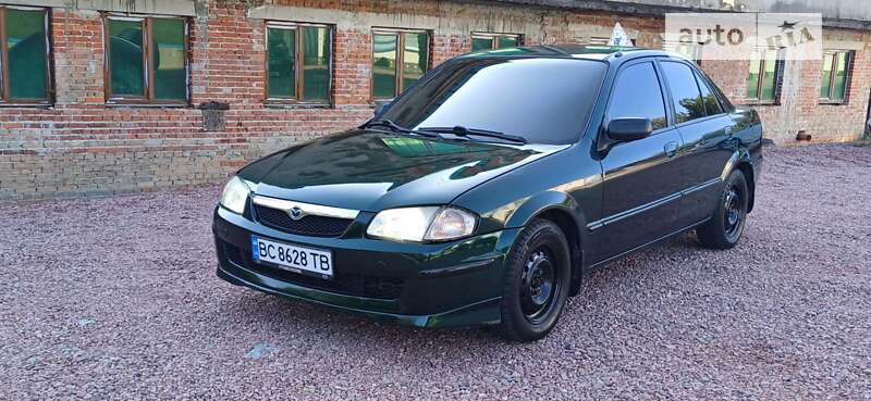 Mazda 323 (2000)
