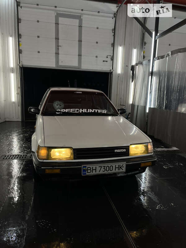Mazda 323 (1986)