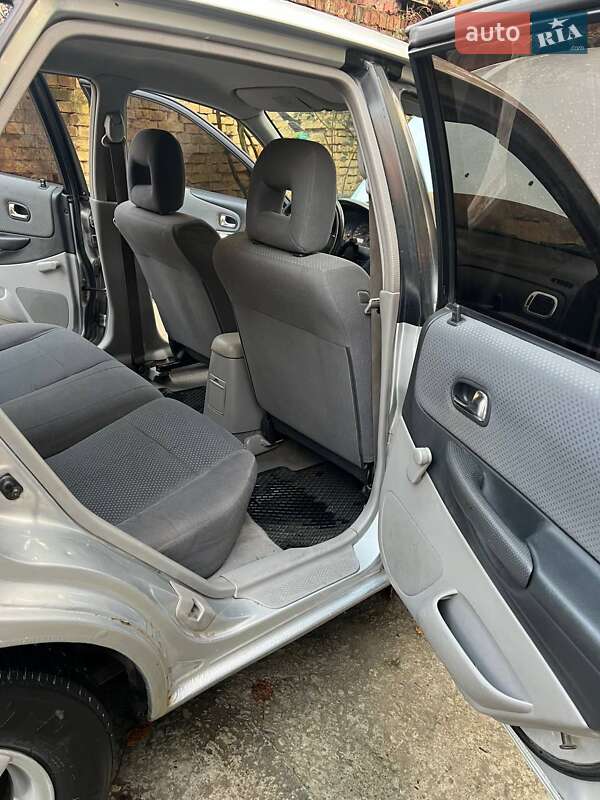 Mazda 323 (2002)