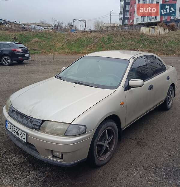 Mazda 323 (1998)