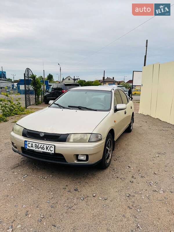 Mazda 323 (1998)