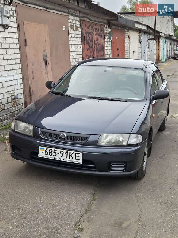 Mazda 323 (1998)