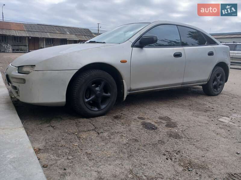 Mazda 323 (1998)