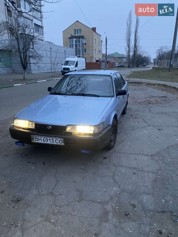 Mazda 626 (1987)