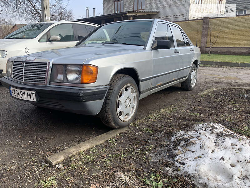 Mercedes-benz 190 (1988)
